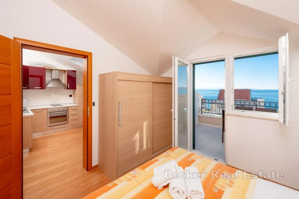 apartmanska kuća prekrasnim pogledom i blizinom mora - slika 16
