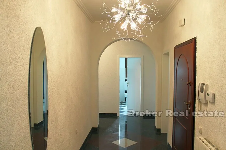 veličanstvena vila s otvorenim pogledom na more - slika 7