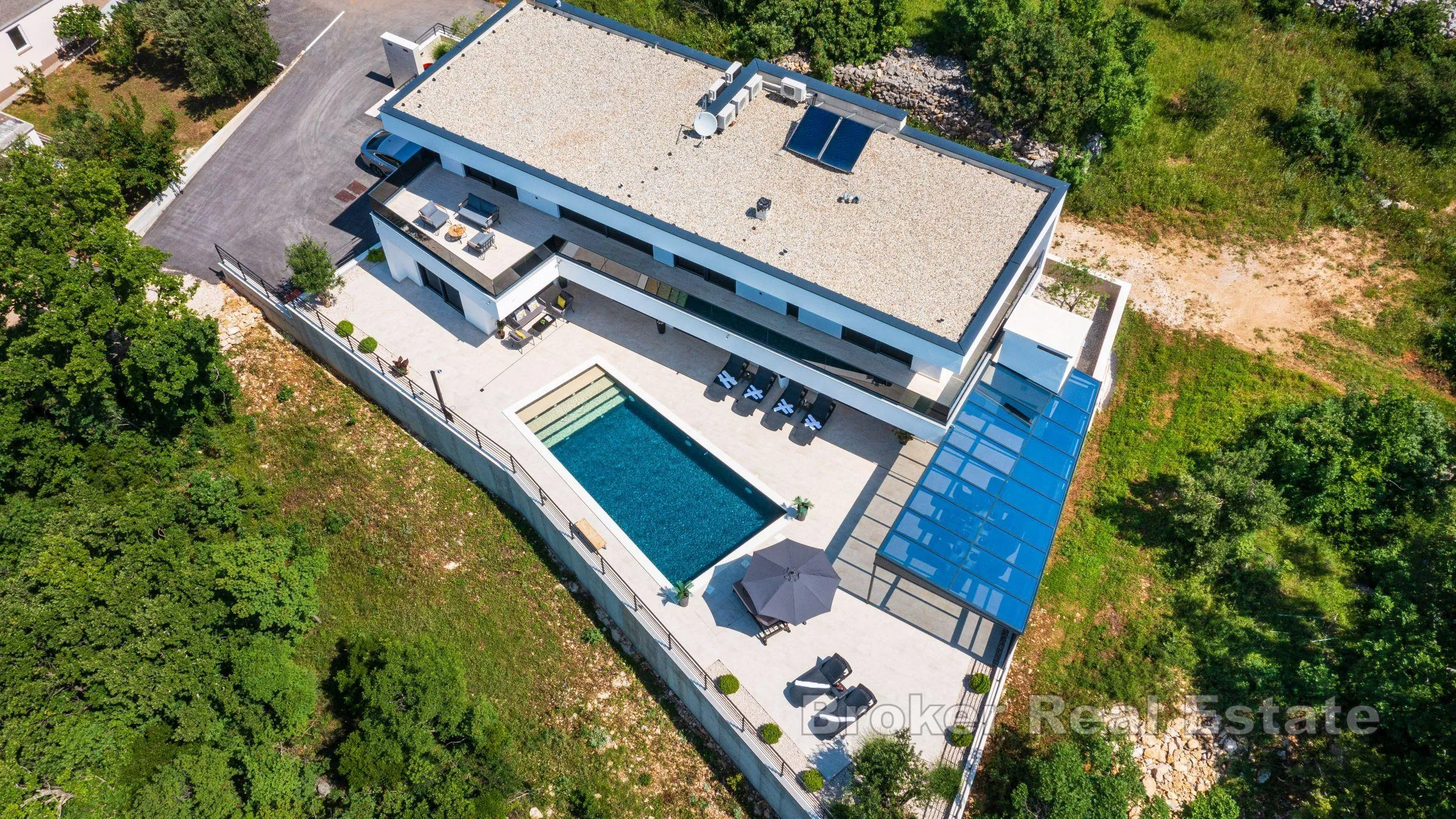izuzetna vila s otvorenim pogledom na more - slika 18