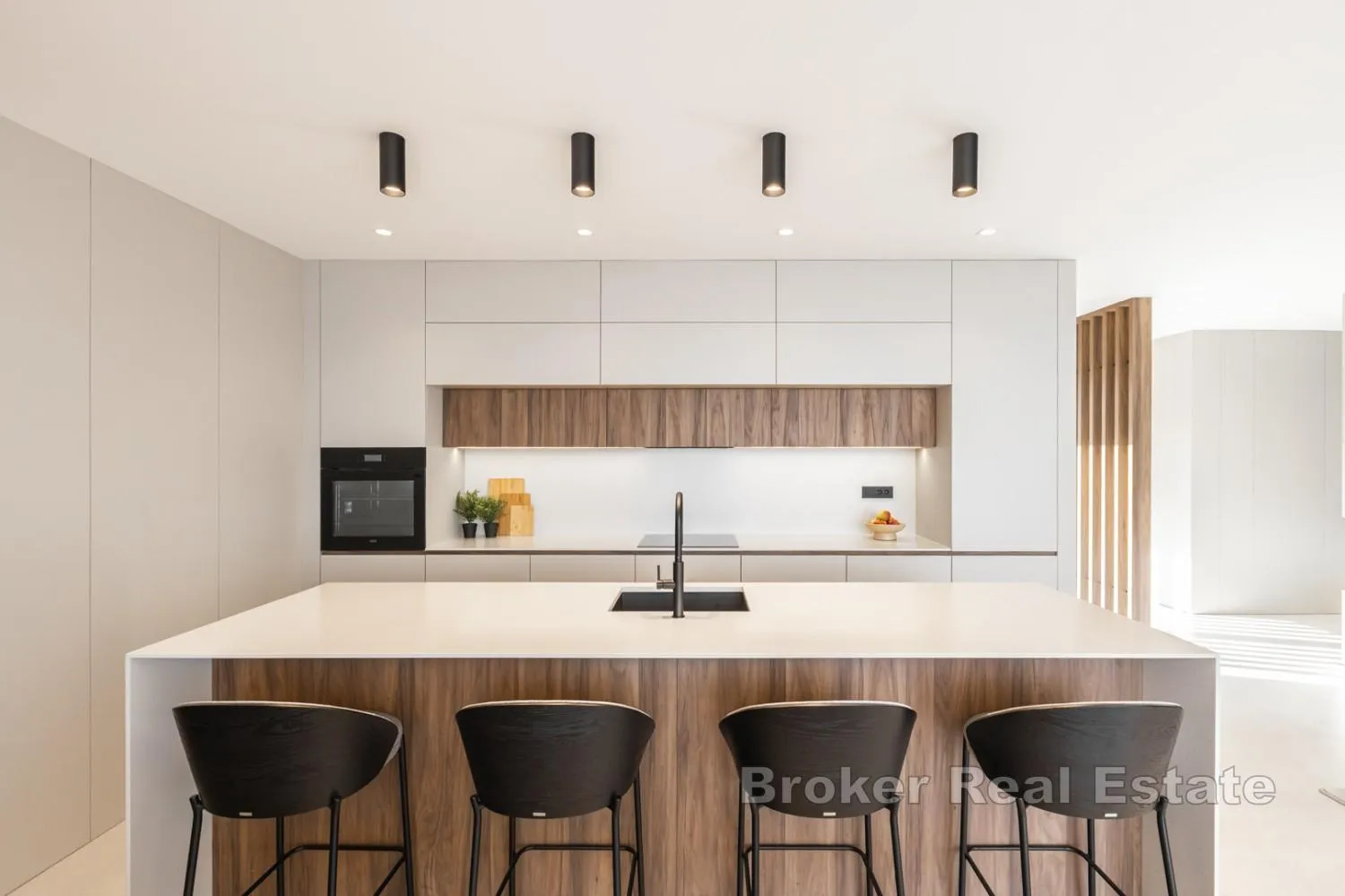 izuzetan dvoetažni penthouse - slika 10