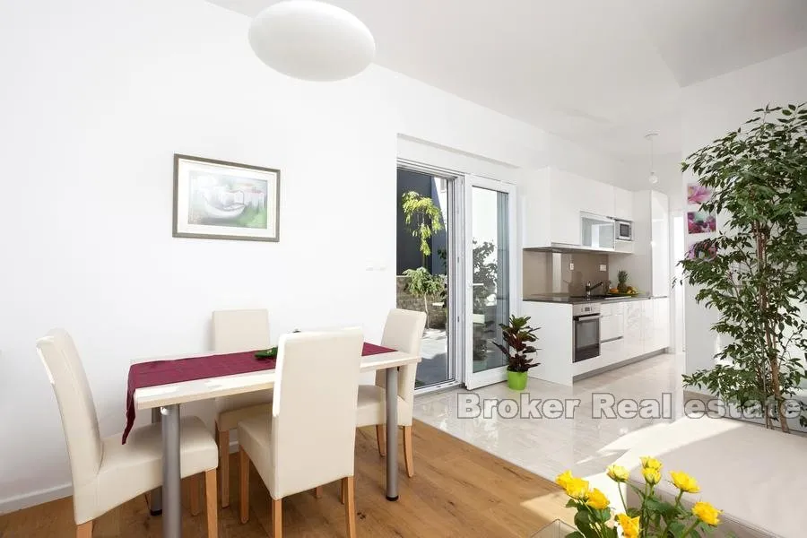 prekrasna apartmanska kuća - slika 5