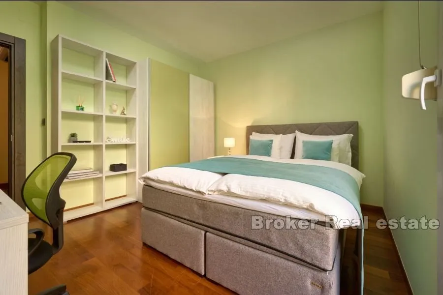 meje - trosoban stan s pogledom na more - slika 8