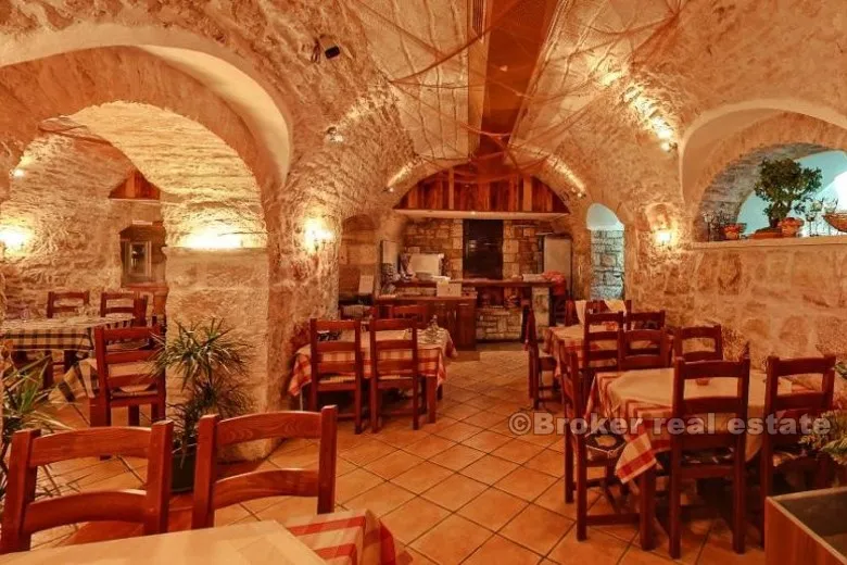 restoran u prvom redu do mora, na prodaju - slika 2