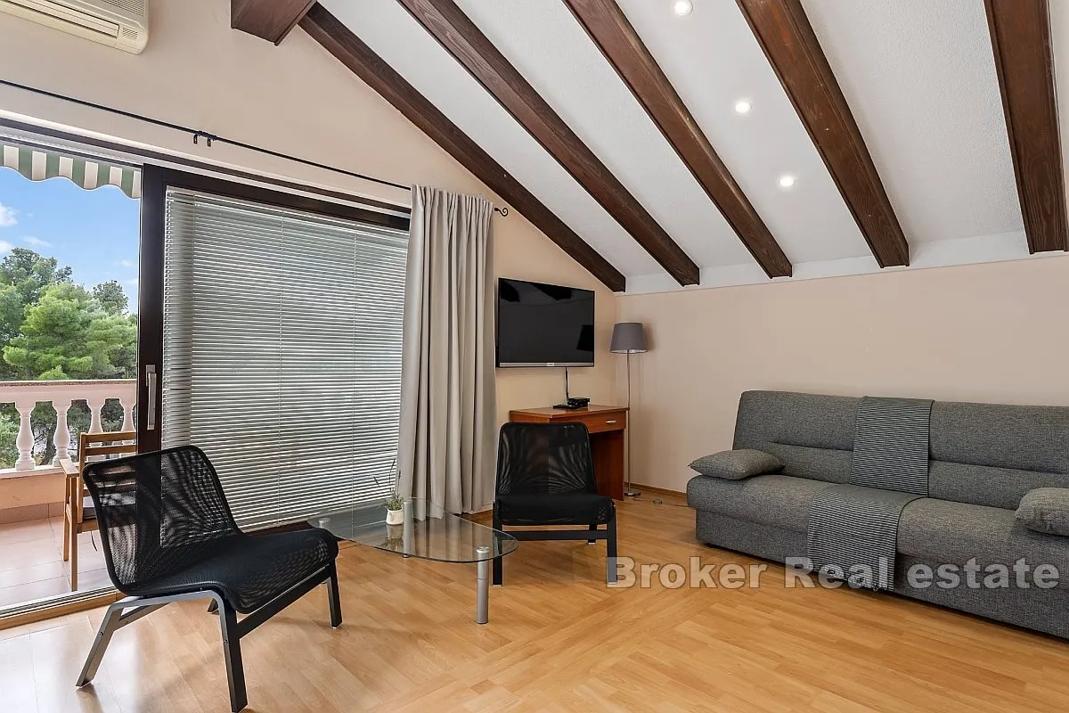 apartmanska kuća s restoranom - slika 4