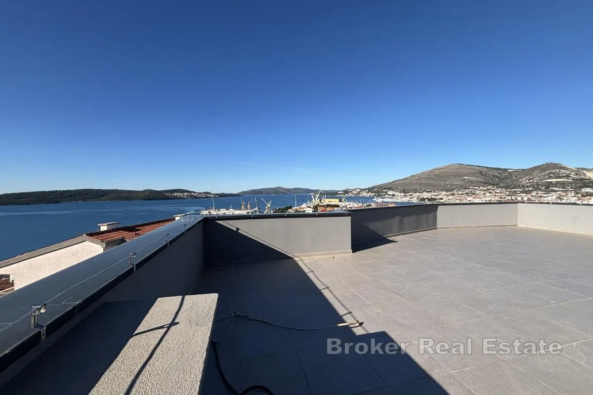 penthouse stan s pogledom na more i krovnom terasom - slika 18