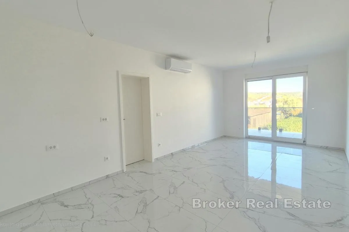 penthouse s krovnom terasom i parkirnim mjestom - slika 2