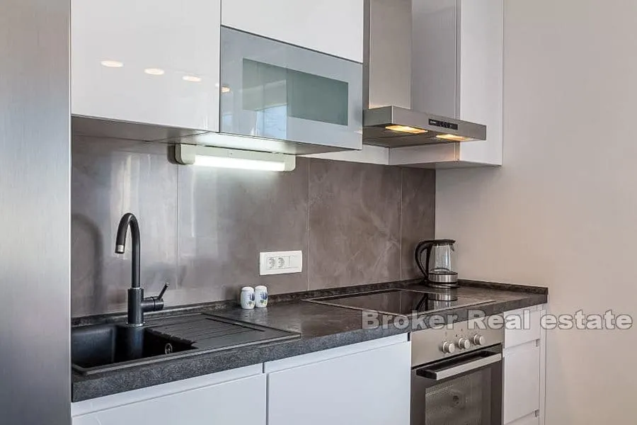 apartmanska kuća u drugom redu do mora - slika 3