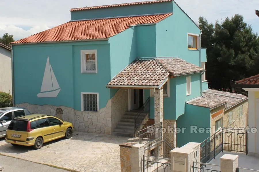 Apartmanska kuća u drugom redu od mora - Rovinj