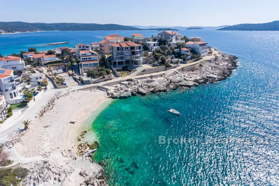 apartmanska kuća na izuzetnoj lokaciji - slika 6
