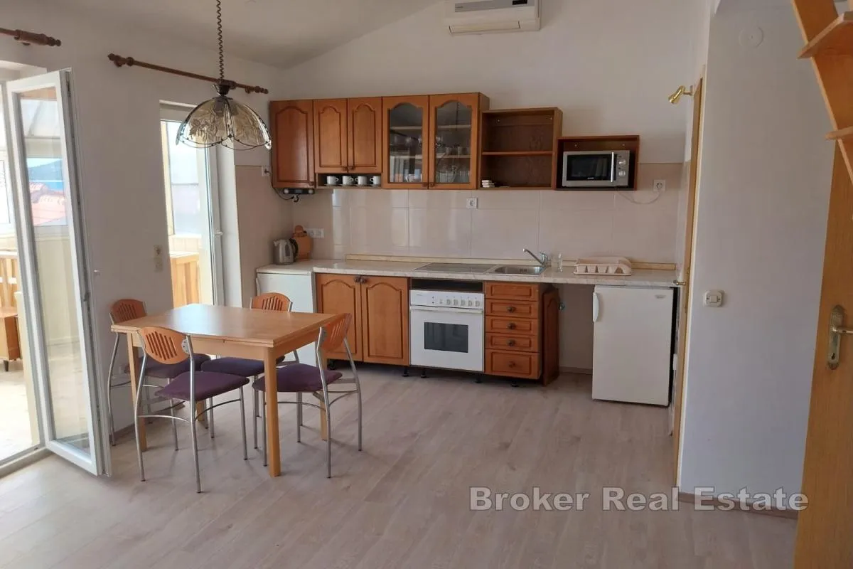 apartmanska kuća u blizini mora - slika 4