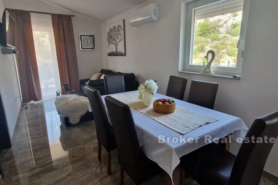 dvojna apartmanska kuća drugi red od mora - slika 4