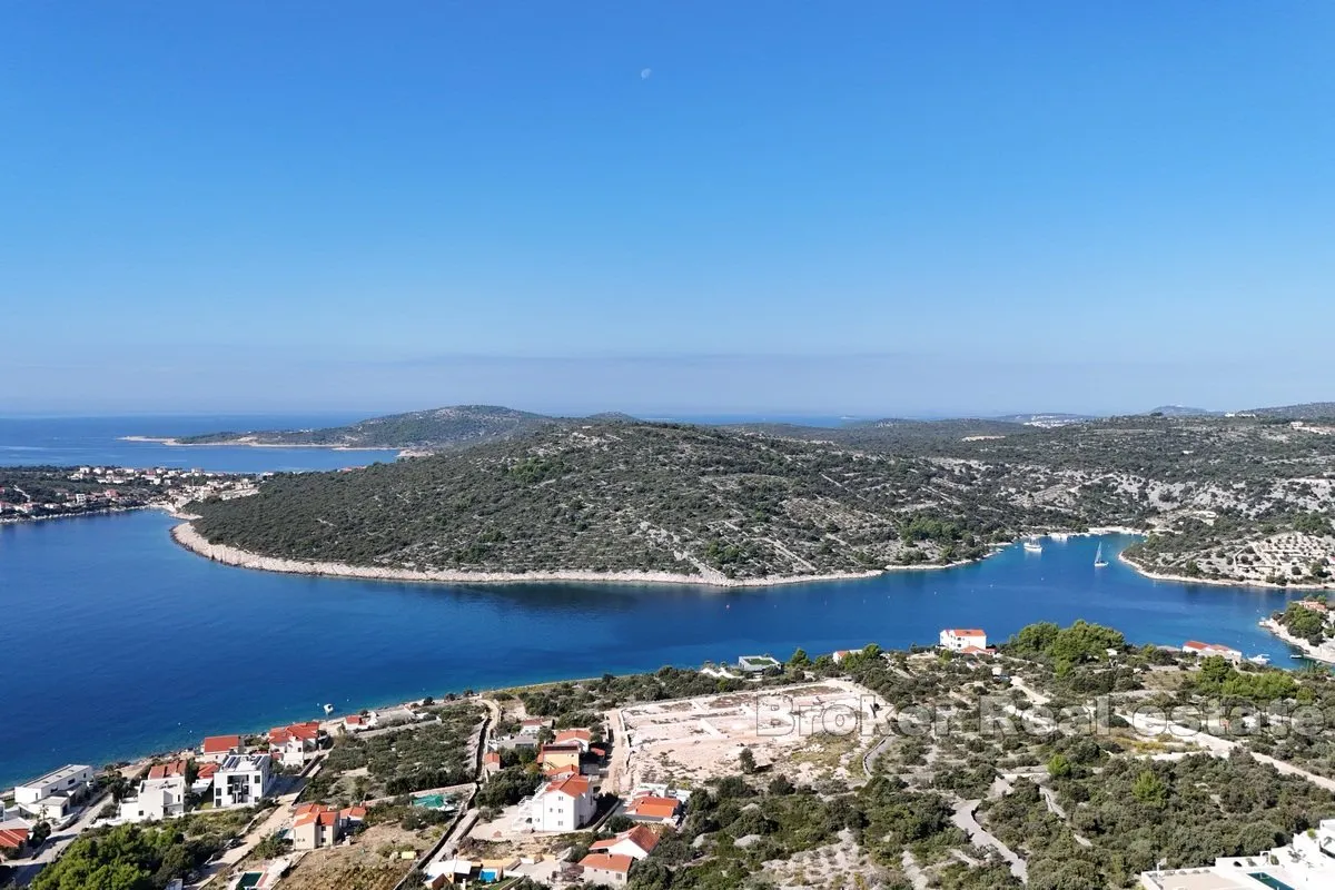 jedinstveno građevinsko zemljište s panoramskim pogledom na more - slika 2