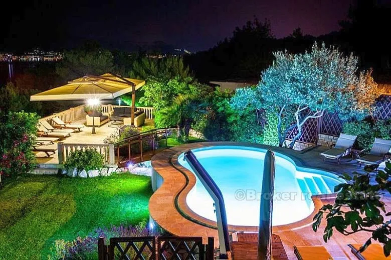 kuća / vila okružena mediteranskim vrtom, za najam - slika 6