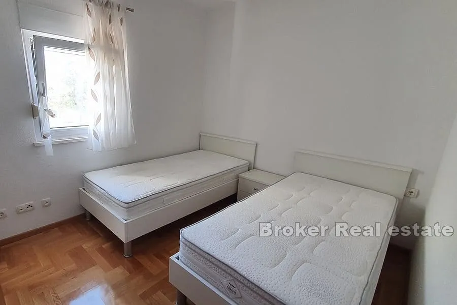 kuća s tri apartmana uz plažu i more - slika 6