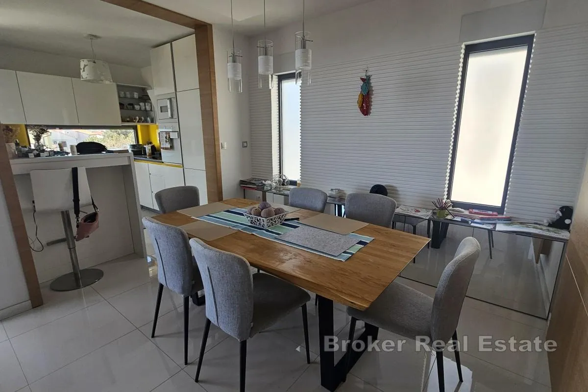 luksuzni penthouse s panoramskim pogledom na more - slika 5