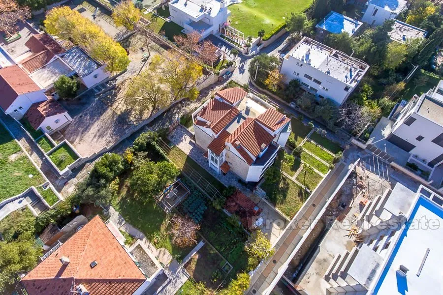 meje, stambeno-poslovna obiteljska vila - slika 4