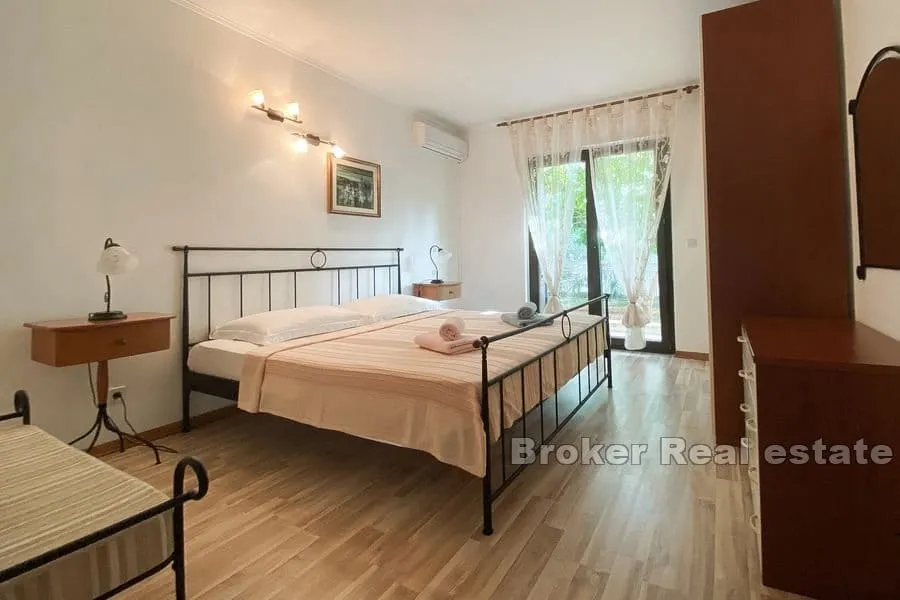 apartmanska kuća blizu mora - slika 15
