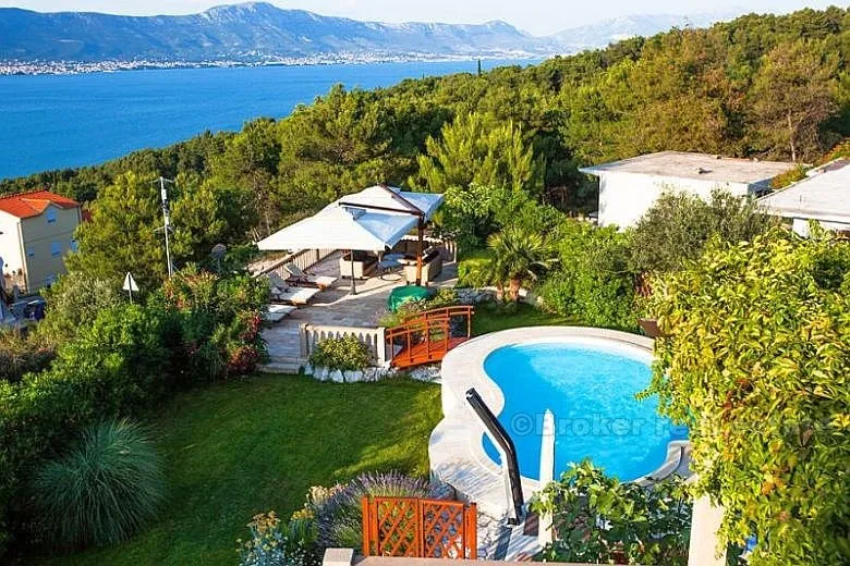 kuća / vila okružena mediteranskim vrtom, za najam - slika 4