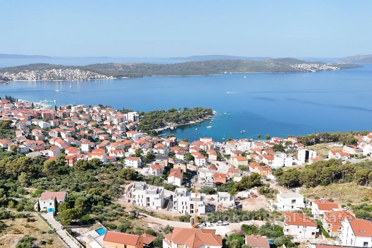 Zemljište s pogledom na more i dozvolom za izgradnju vile - Trogir
