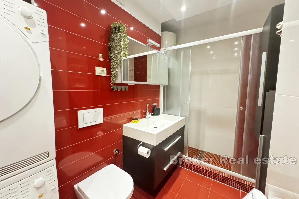 prostran trosoban apartman - slika 8