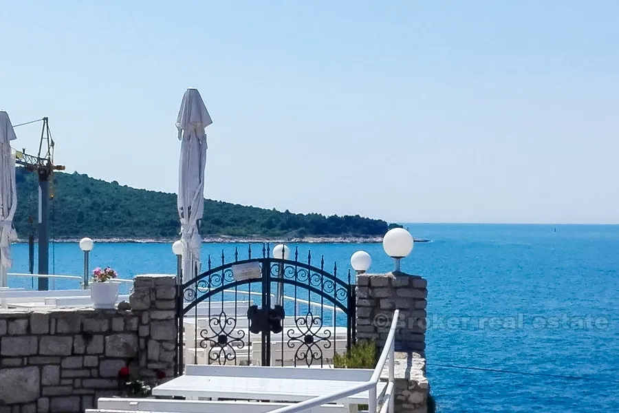 kamena prizemnica s pogledom na more, na prodaju - slika 7