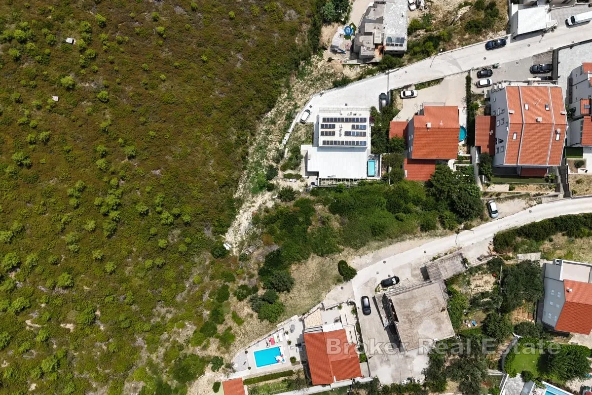 građevinsko zemljište s pogledom na more u blizini splita - slika 3