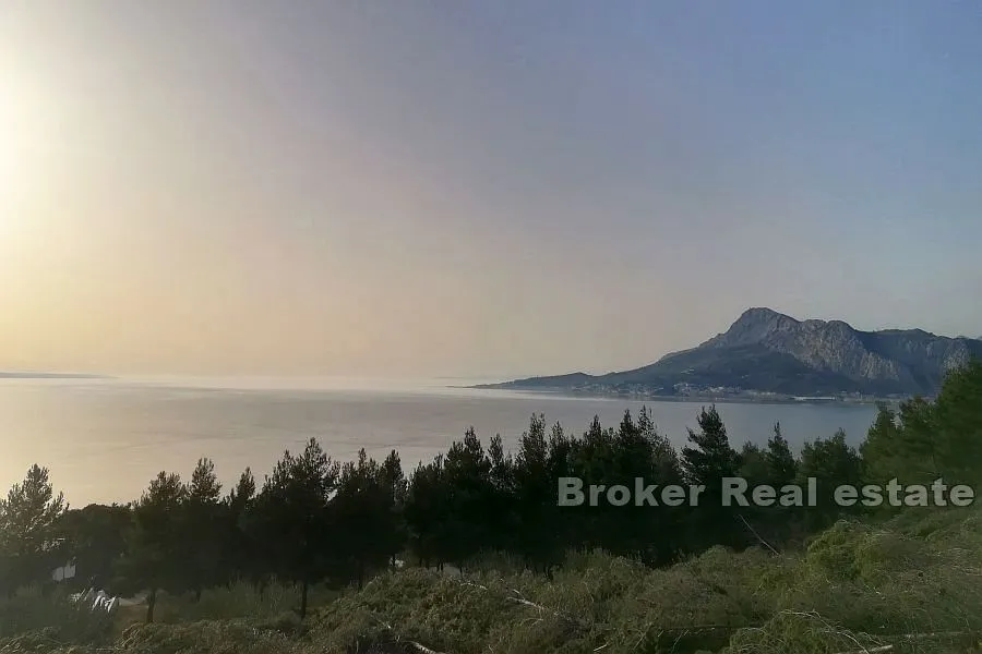 Građevinsko zemljište s pogledom na more - Omiš