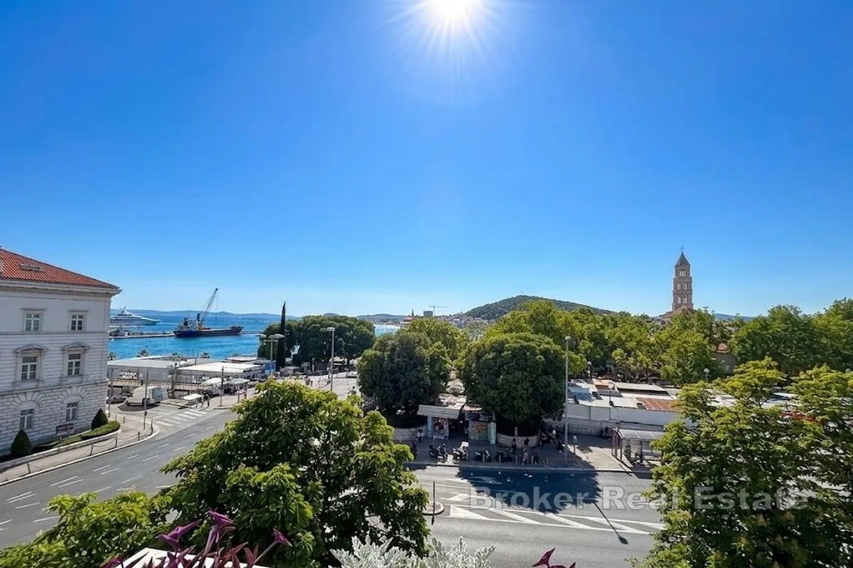trosoban stan s pogledom na more - slika 2