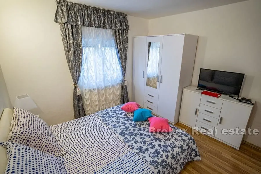 apartmanska kuća blizu mora - slika 6
