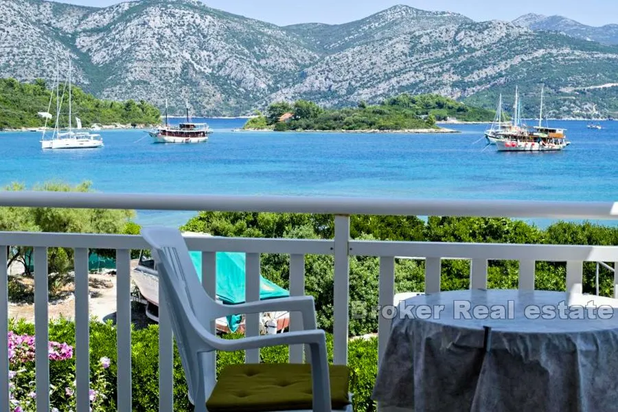 kuća u prvom redu do mora - slika 3