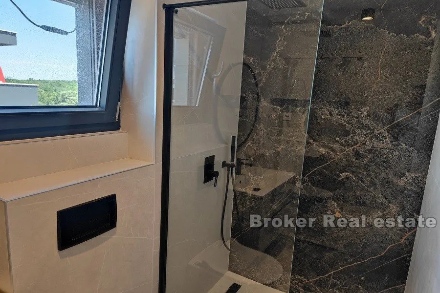 penthouse s pogledom na more - slika 11