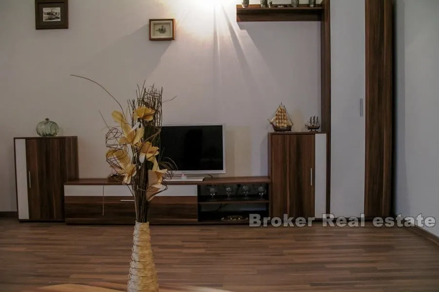 apartmanska kuća s pogledom na more - slika 12