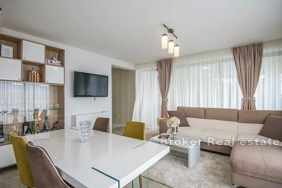 atraktivna vila za najam sa panoramskim pogledom na more - slika 13