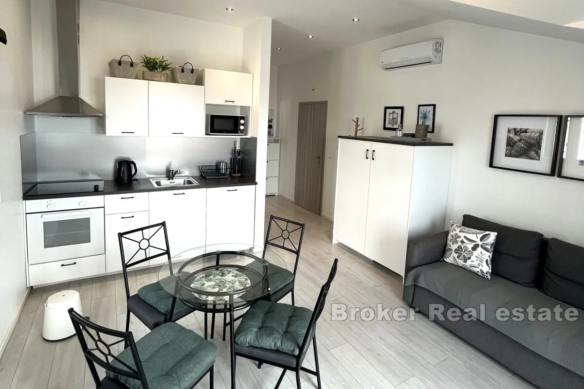 prekrasna apartmanska kuća s pogledom na more - slika 11