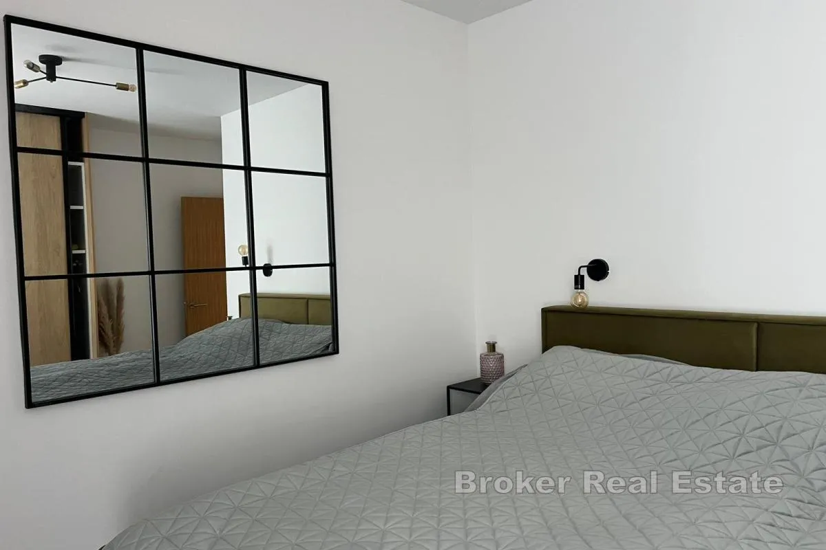 prostrani dvosobni apartman - slika 4