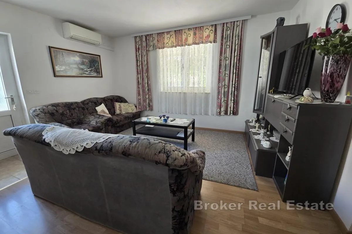 apartmanska kuća s pogledom na more - slika 10