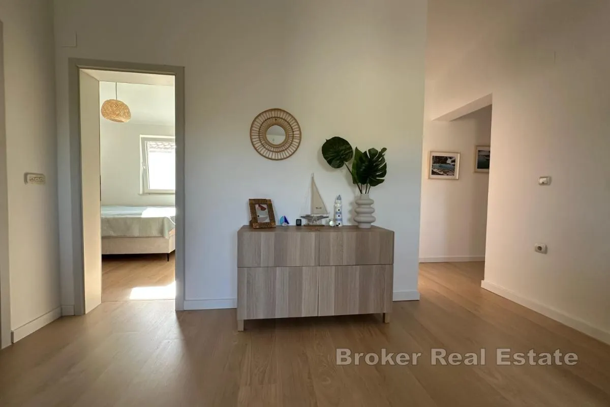 trosoban apartman u blizini plaže - slika 15