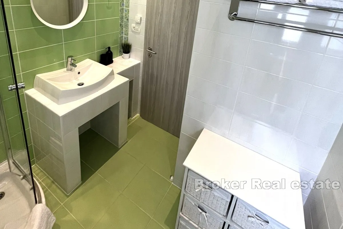 prekrasna apartmanska kuća s pogledom na more - slika 13