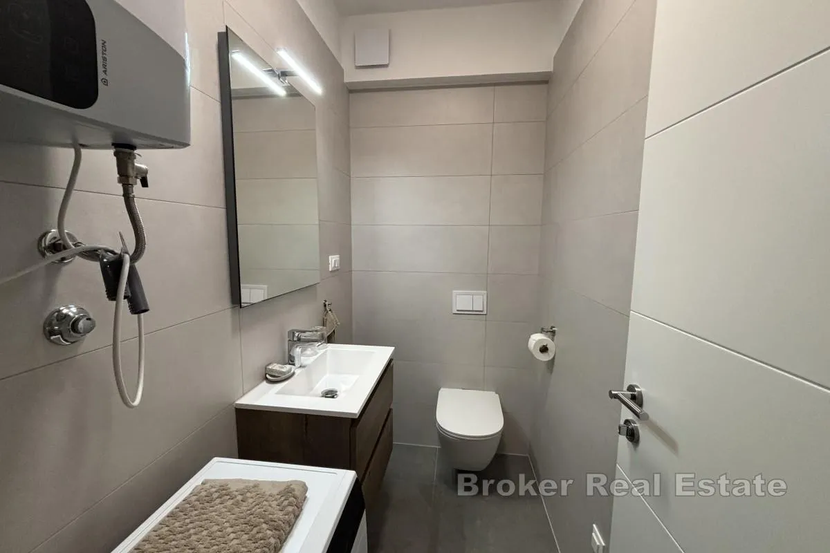 penthouse stan s pogledom na more i krovnom terasom - slika 13