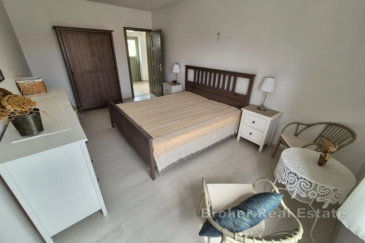 atraktivni apartman na tri etaže s pogledom na more - slika 7