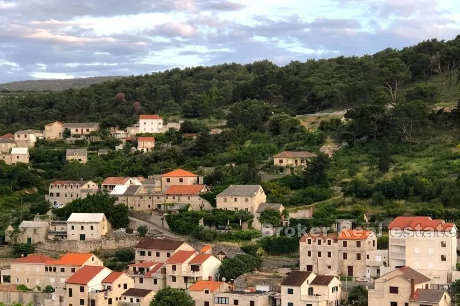 kamena kuća za renovaciju - slika 2