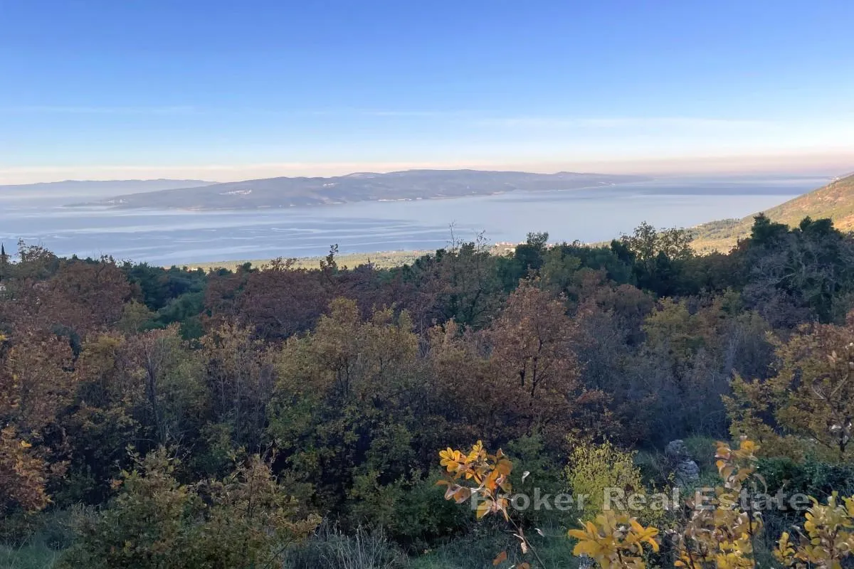 Građevinsko zemljište s pogledom na more podno Biokova - Makarska