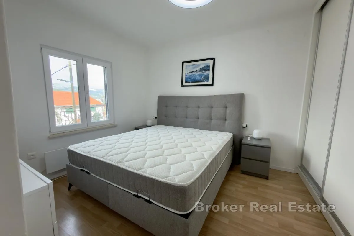 tri apartmanske jedince s pogledom na more - slika 3