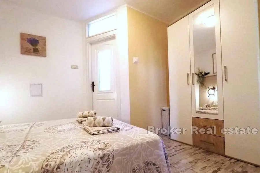 apartman u dioklecijanovoj palači - slika 9