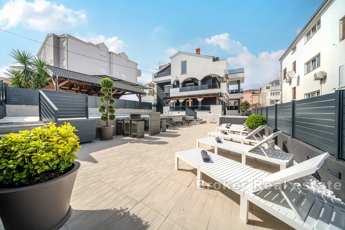moderna vila sa šest apartmanskih jedinica - slika 10