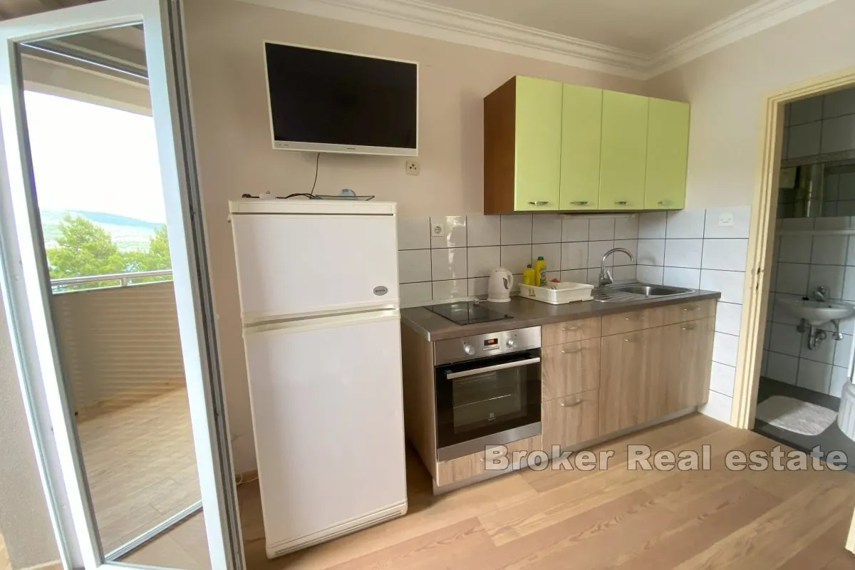 apartmanska kuća s ugostiteljskim objektom, prvi red uz more - slika 8