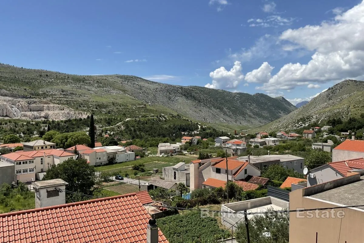 obiteljska kuća s garažom u mirnoj oazi - slika 9