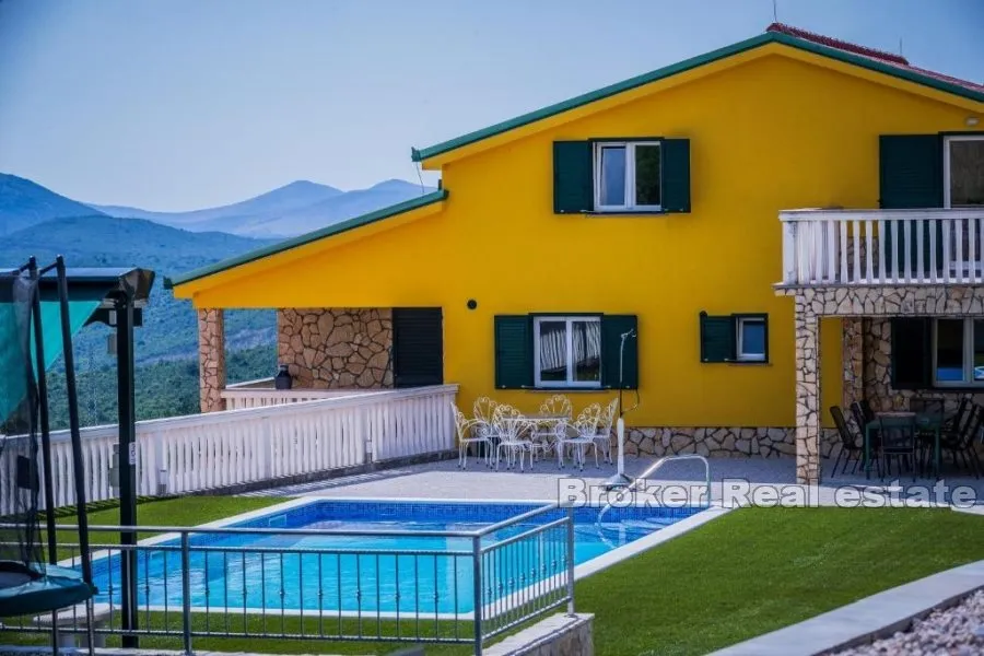 Vila s bazenom u prekrasnoj prirodi - Kaštel Štafilić, Kaštela