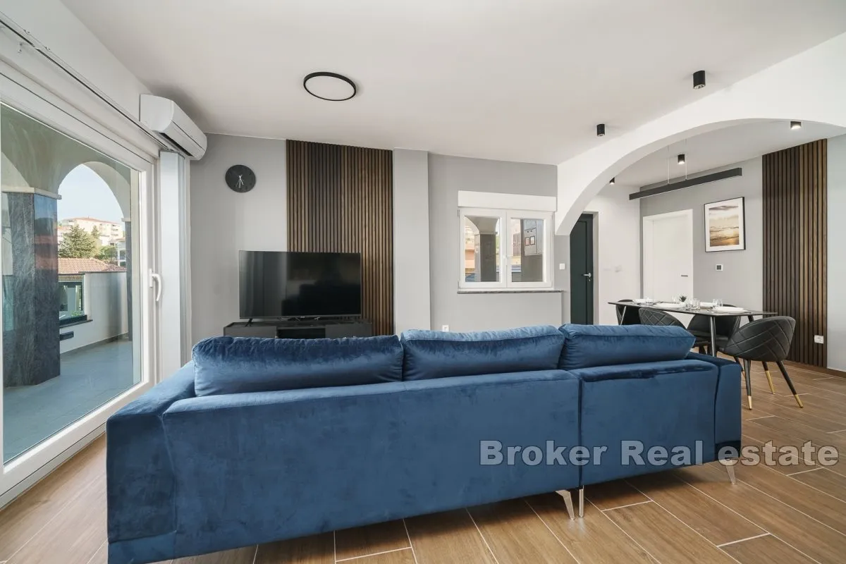 moderna vila sa šest apartmanskih jedinica - slika 4