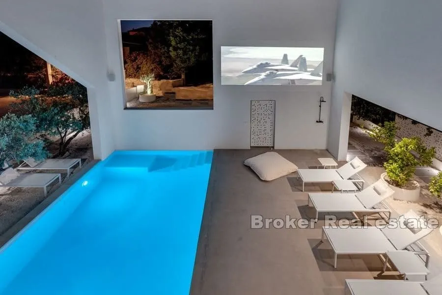 moderna vila s bazenom - slika 14